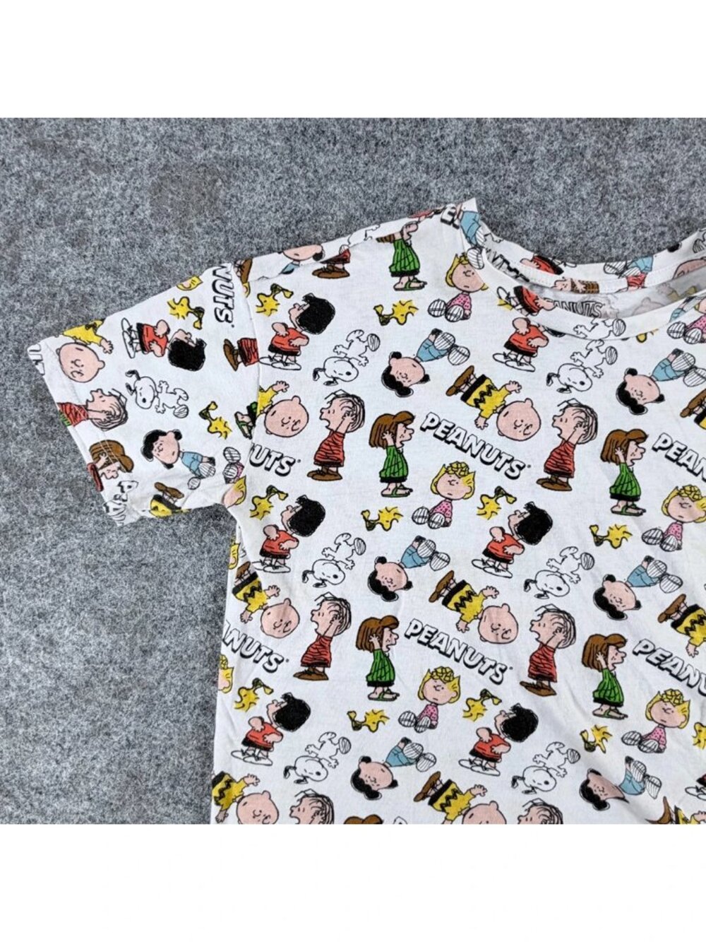 Peanuts Worldwide 2020 T-Shirt Kids M 7-9 White All Over Print Peanuts Character - Picture 11 of 16